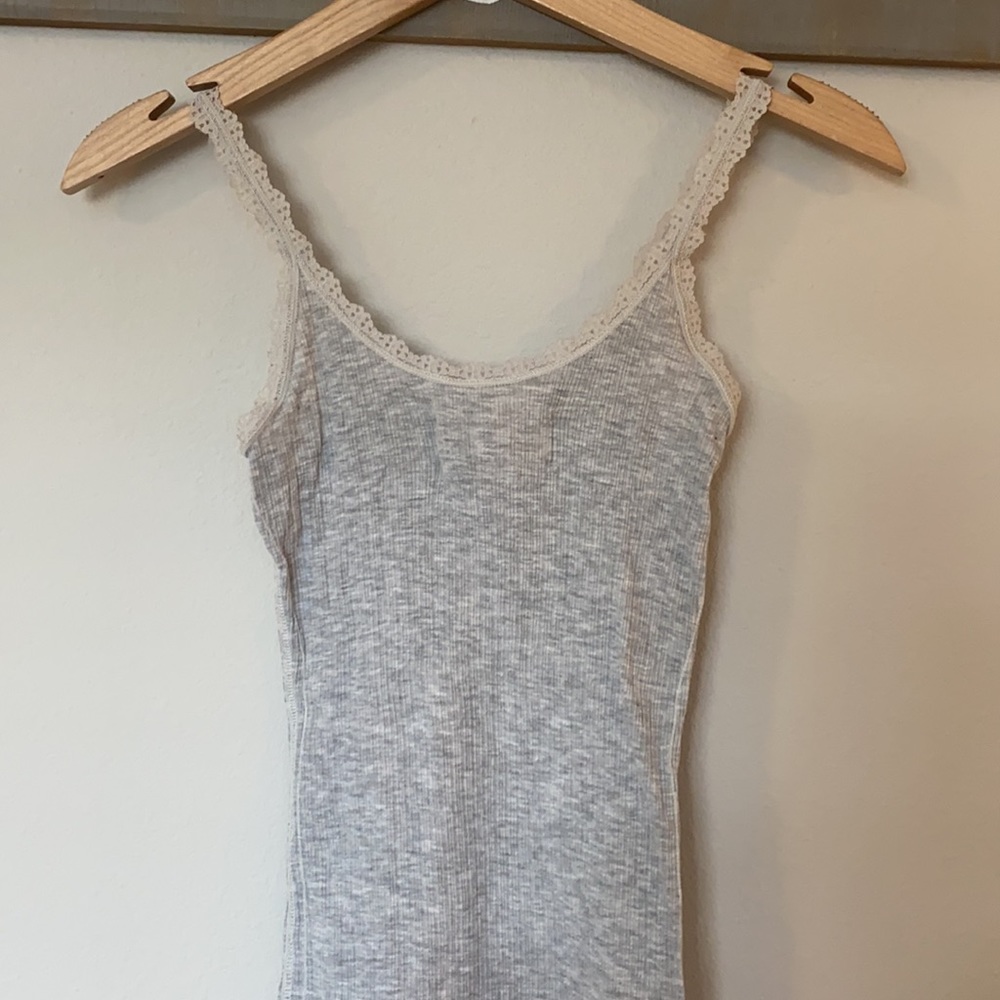 🤍A&F Tank - Picture 5 of 5
